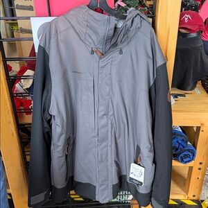 Obermeyer Men's Gray and Black Grommet Jacket